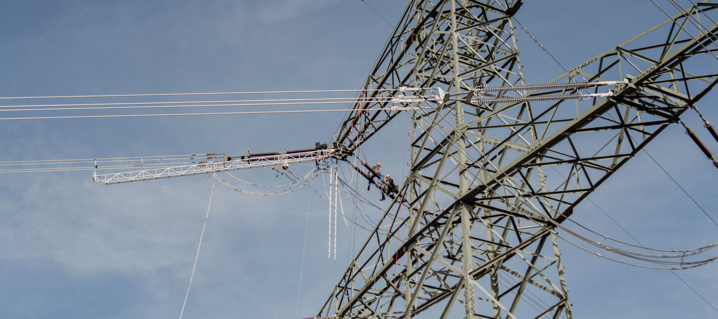 Cteam workers performing high-voltage power line construction and maintenance. Cteam workers performing high-voltage power line construction and maintenance.