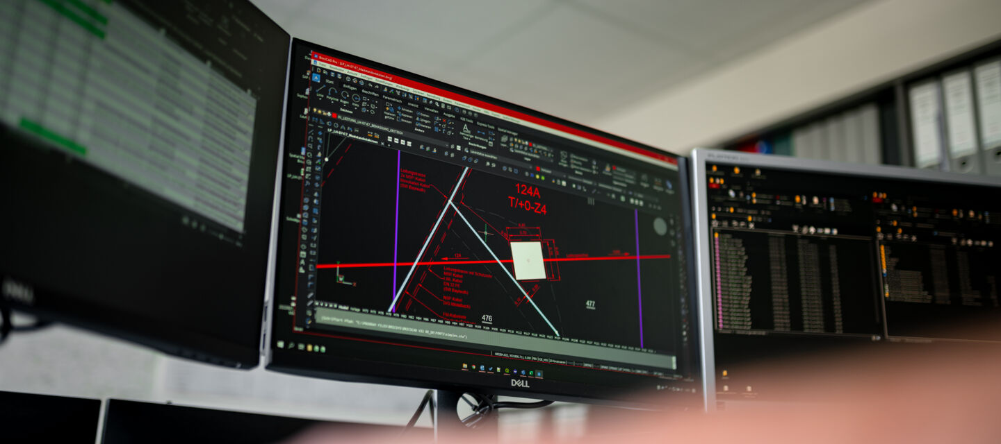 Technische Planung und Visualisierung mit CAD im Anlagenbau. Technische Planung und Visualisierung mit CAD im Anlagenbau.