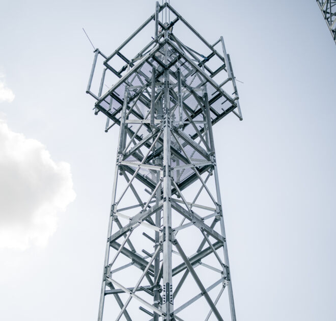 Torre metálica de telecomunicações Cteam. Torre metálica de telecomunicações Cteam.